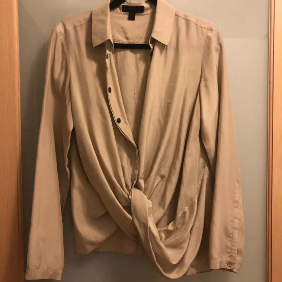 Beautiful 100% Silk Burberry Twist Blouse 8 - Picture 11 of 11